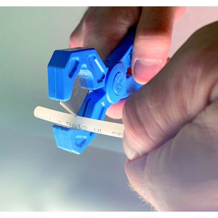 Pinza tagliatubi professionale